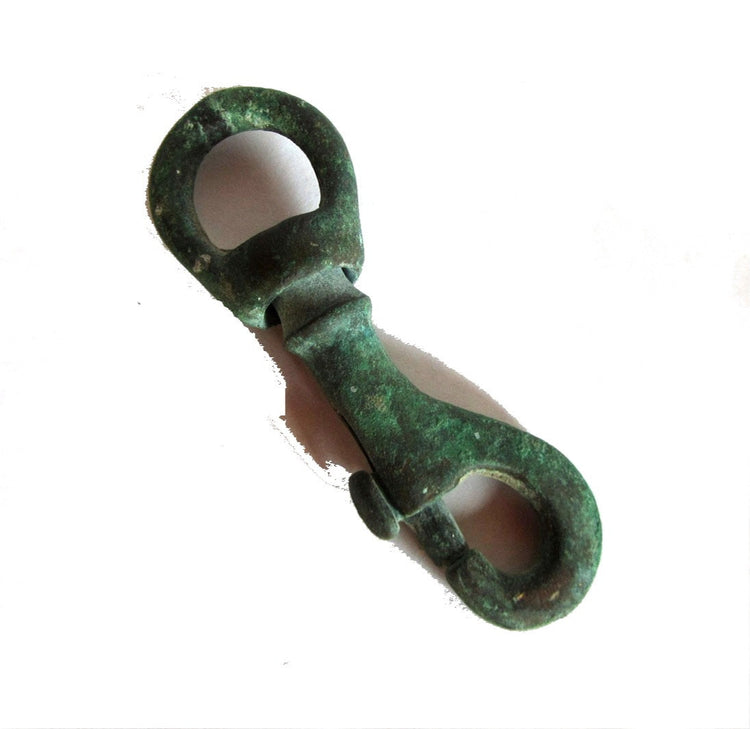 Metal clasp. Copper clasp. Vintage keychain. Keychain clasp. Swivel clasp. Carabiner. Snap hook. Rustic patina.