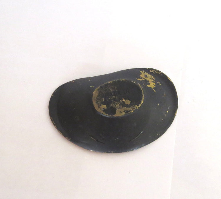 Vintage ashtray. Ashtray. Vintage trinket dish. Trinket bowl. Vintage trinket bowl. Brass ashtray. Brass trinket dish. Metal ashtray. Red.