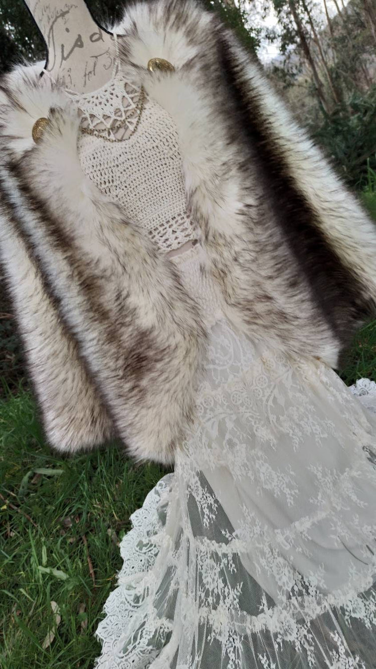 Nordic Fur Viking Wedding Cloak, Norse Bridal Cape with Brooches
