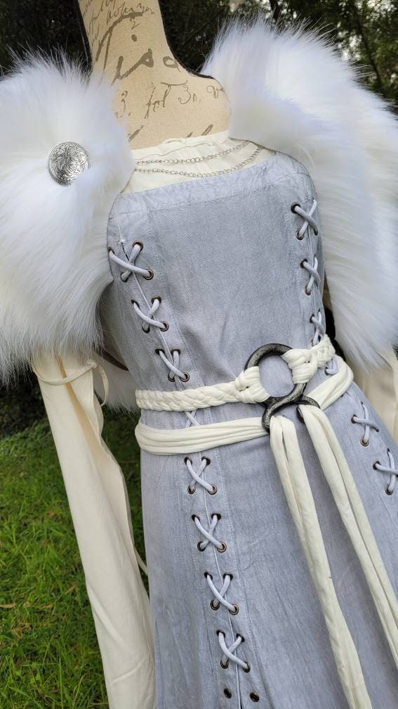Viking Wedding Dress Set: Norse Costume with Fur Mantle & Antler Belt