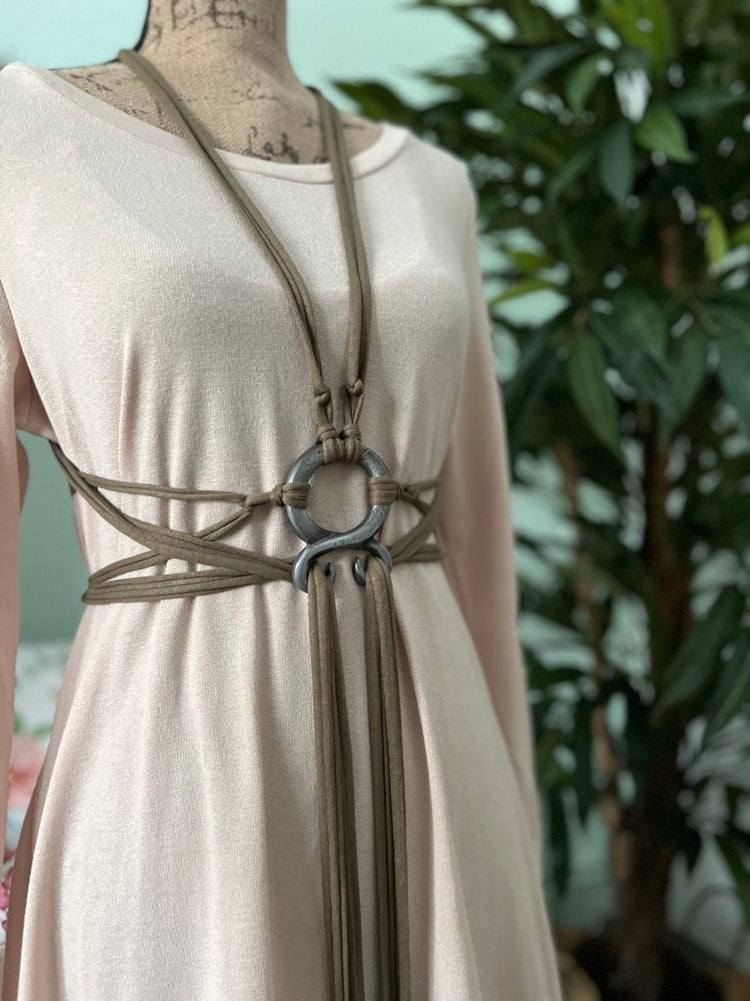 Cinturón de bruja nórdica: amuleto de cruz trol, tela reciclada, Norse Belt