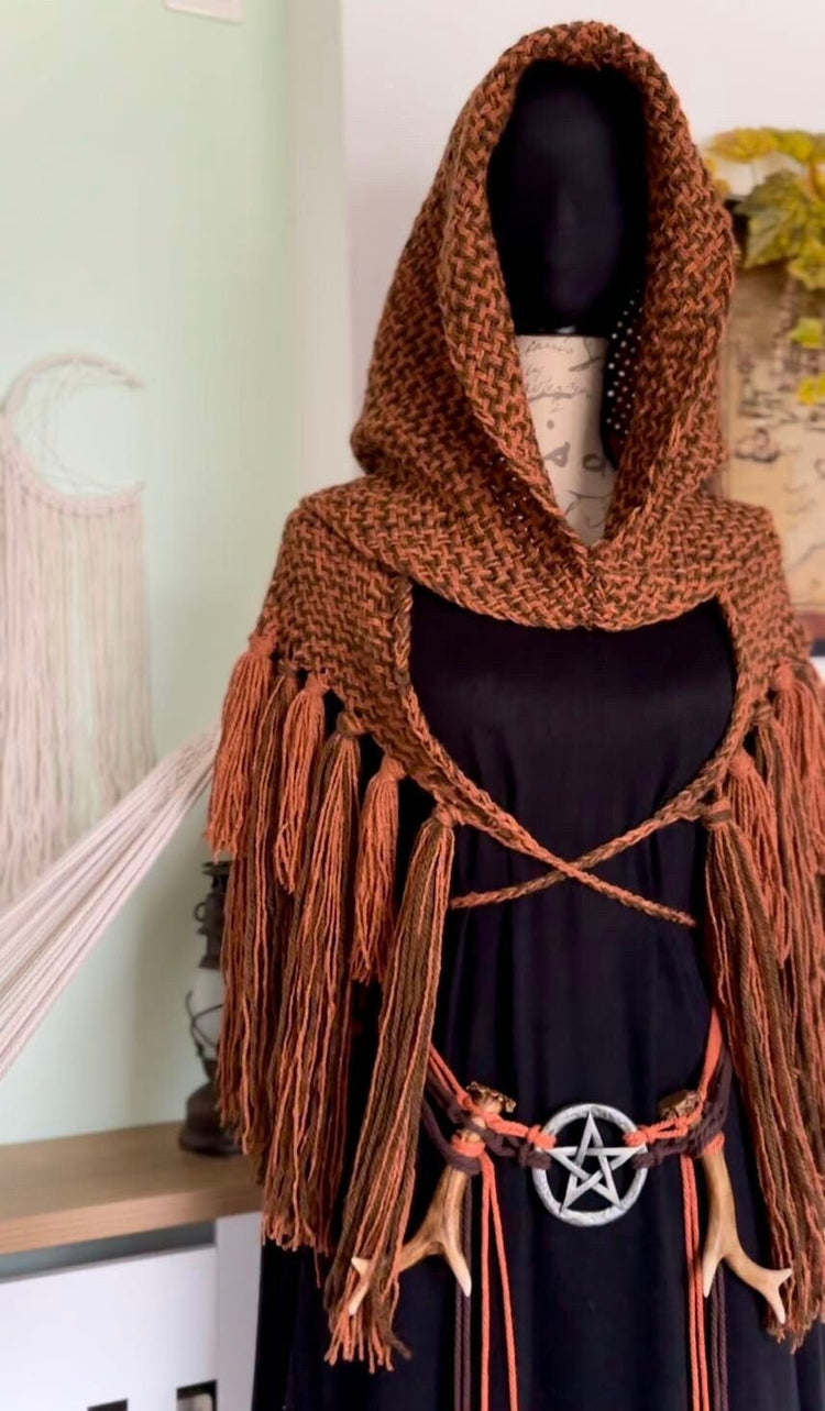 Capucha de bruja del bosque tejida a mano: Edición Samhain de otoño
