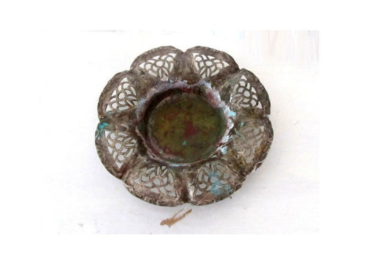 Flower plate. Small plate. Copper plate. Trinket plate. Filigree plate. Ruffled. Vintage silver plated copper plate.