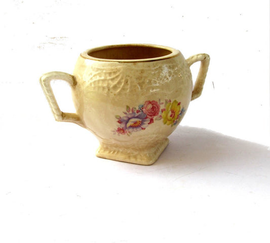 Sugar bowl. Vintage sugar bowl. Trinket dish. Trinket bowl. Ceramic sugar bowl. Footed bowl. Floral gold trim dish.