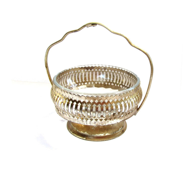 Candy basket. Vintage candy dish. Candy bowl. Glass candy dish. Trinket bowl. Pedestal candy dish. Gold candy dish. Handled candy dish.