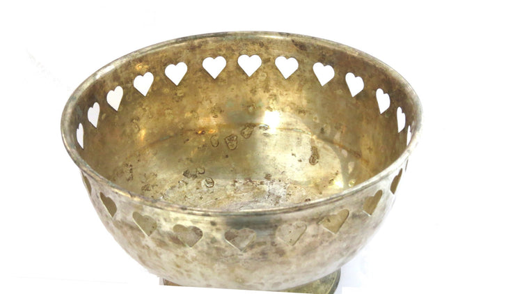 Fruit bowl. Decorative bowl. Silver bowl. Metal bowl. Brass bowl. Copper bowl. Heart bowl. Silver plated bowl. Heart cut outs.