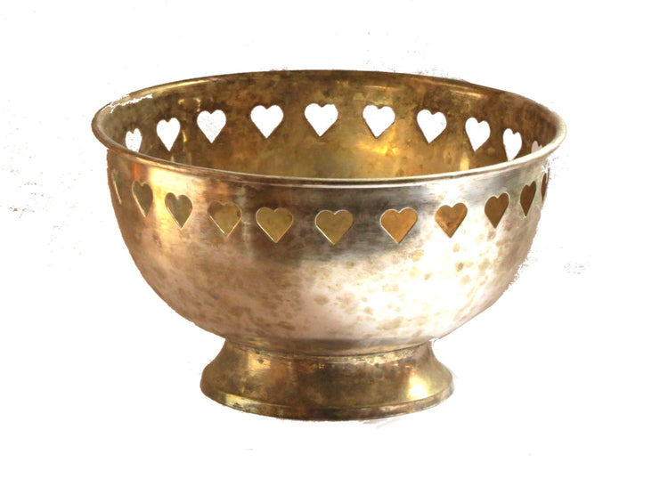 Fruit bowl. Decorative bowl. Silver bowl. Metal bowl. Brass bowl. Copper bowl. Heart bowl. Silver plated bowl. Heart cut outs.
