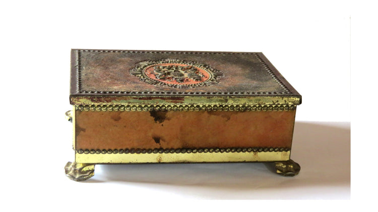 Collectible tin. Tin box. Tin box vintage. Antique tin. Old tin. Candy tin. Antique tin box. Toffee. Toffee tin. Blue bird tin. Heraldic.