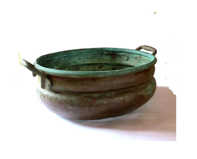 Rustic copper. Rustic bowl. Rustic planter. Copper bowl. Framhouse chic decor. Patina decor. Oval bowl. handled bowl.