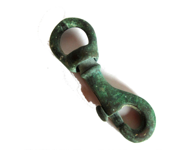 Metal clasp. Copper clasp. Vintage keychain. Keychain clasp. Swivel clasp. Carabiner. Snap hook. Rustic patina.