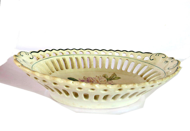 Vintage ceramic bowl. Small bowl. Floral bowl. Trinket bowl. White ceramic bowl. Small ceramic bowl. Ceramic trinket dish. Filigree bowl.