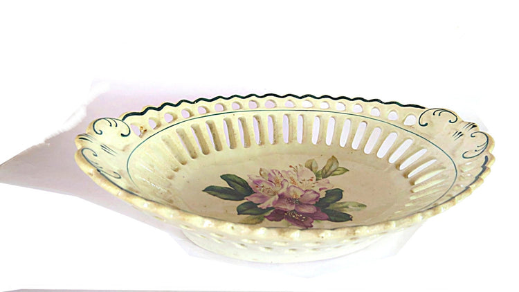 Vintage ceramic bowl. Small bowl. Floral bowl. Trinket bowl. White ceramic bowl. Small ceramic bowl. Ceramic trinket dish. Filigree bowl.