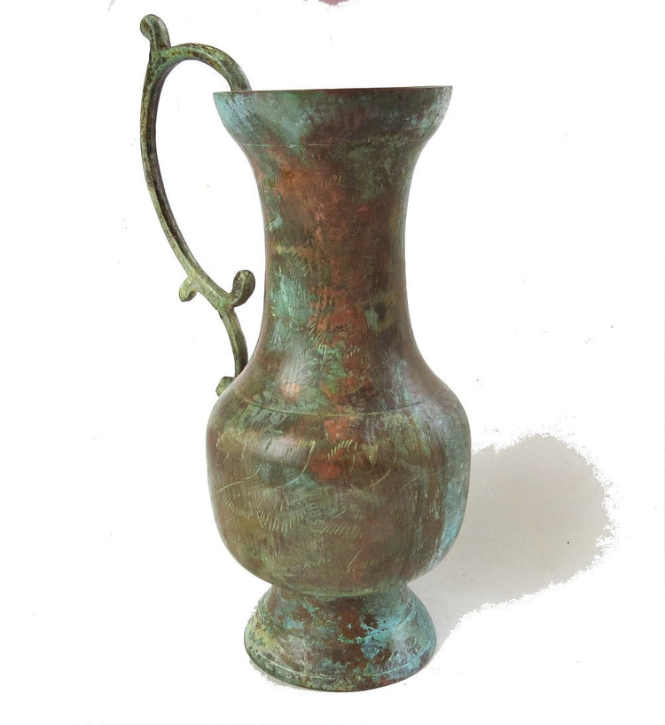 Vintage copper vase. Vintage pitcher. Small vase. Bud vase. Copper patina. Small pitcher. Metal vase. Pedestal vase. Oriental vase. Ornate.