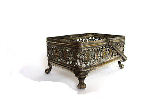 Candy dish vintage. Vintage trinket dish. Candy basket. Candy display. Silver candy dish. Silver plated dish. Footed candy dish. Filigree.