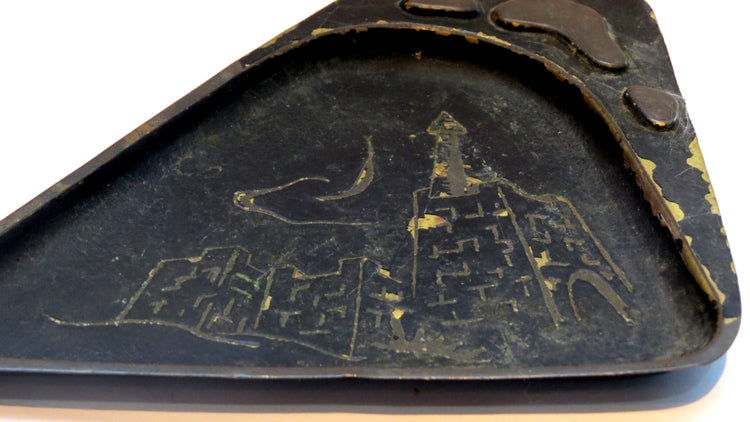 Vintage trinket dish. Ashtray. Vintage ashtray. Small tray. Brass tray. Black tray. Trinket tray. Brass ashtray. Metal ashtray. Triangular.