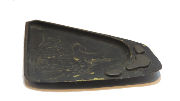 Vintage trinket dish. Ashtray. Vintage ashtray. Small tray. Brass tray. Black tray. Trinket tray. Brass ashtray. Metal ashtray. Triangular.