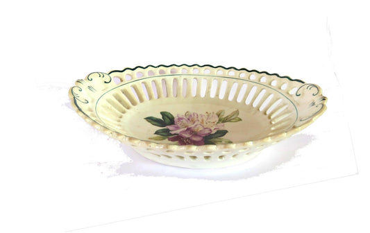Vintage ceramic bowl. Small bowl. Floral bowl. Trinket bowl. White ceramic bowl. Small ceramic bowl. Ceramic trinket dish. Filigree bowl.