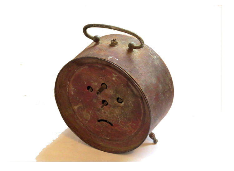 Vintage clock. Antique clock. Metal clock. Rusty metal. Alarm clock. Alarm clock vintage. Desk clock. Mechanical clock. Old clock. Italian.