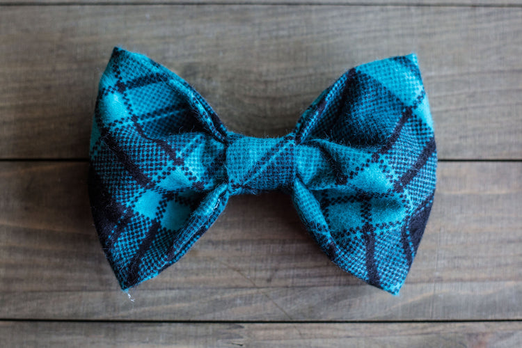 Teal Plaid Bowtie, Plaid Bow Tie, Bow Tie- Attachable to Dog/Cat/Pet's collar/Pet Accessories/Pet Fashion
