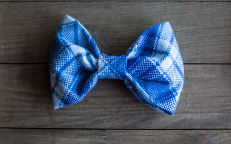 Blue Flannel Dog Bow Tie, Flannel Dog Bowtie, Plaid Dog Bow Tie, Plaid Dog Bowtie, Cat Bowtie, Fall Dog Bow Tie, Winter Dog Bow Tie