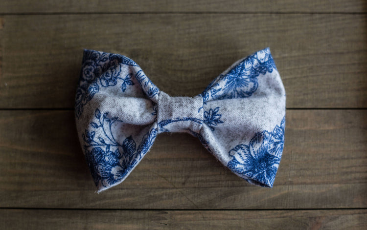 Blue Floral Print Dog Bow Tie, Floral Print, Flower Bowtie, Cat Bowtie, Fall Dog Bow Tie, Winter Dog Bow Tie