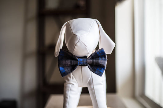 Blue Grey Flannel Dog Bow Tie, Flannel Dog Bowtie, Plaid Dog Bow Tie, Plaid Dog Bowtie, Cat Bowtie, Fall Dog Bow Tie, Winter Dog Bow Tie