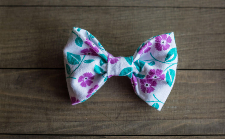 Flower Dog Bow Tie, Flannel Dog Bowtie, Floral Print, Flower Bowtie, Cat Bowtie, Fall Dog Bow Tie, Winter Dog Bow Tie, Pet accessories