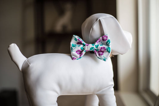 Flower Dog Bow Tie, Flannel Dog Bowtie, Floral Print, Flower Bowtie, Cat Bowtie, Fall Dog Bow Tie, Winter Dog Bow Tie, Pet accessories