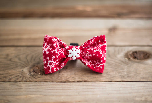The Snowflake Bowties  - Green Flannel with Reindeer, Reindeer Dog Bowtie , Holiday Dog Bowtie, Christmas Dog Bow tie, Christmas Cat Bow Tie