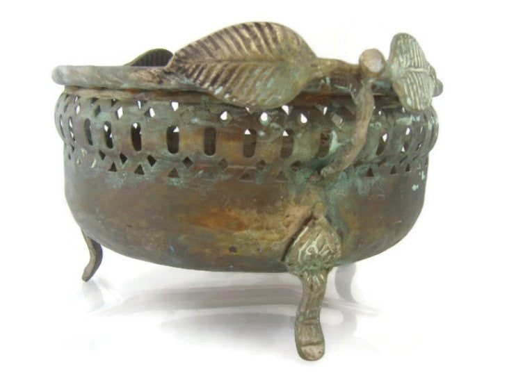 Fruit bowl. Footed bowl. Bowl with handle. Metal bowl. Copper bowl. Footed fruit bowl. Silver plated copper filigree bowl. Art nouveau style