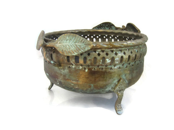 Fruit bowl. Footed bowl. Bowl with handle. Metal bowl. Copper bowl. Footed fruit bowl. Silver plated copper filigree bowl. Art nouveau style