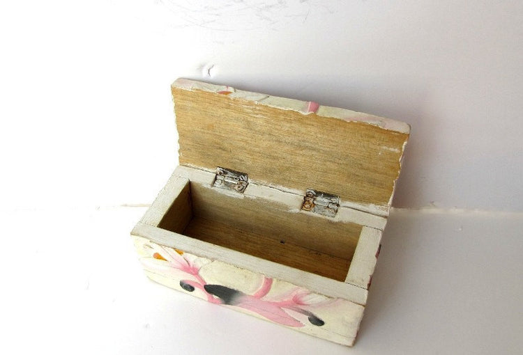 Shabby chic box. Floral box. Wood jewelry box. Decorative wooden box. Wood keepsake box. Rectangular box. Lotus decor. Mother's day gift.