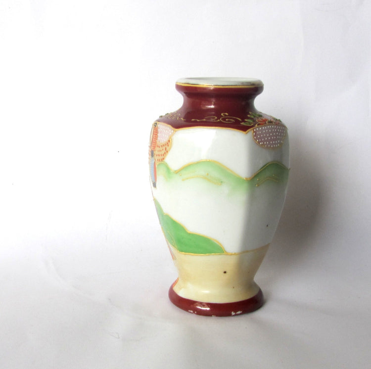 Ceramic japanese small vase. Gold trim japanese style vase with a geisha painting. Hand painted.