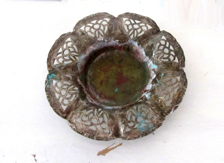 Flower plate. Small plate. Copper plate. Trinket plate. Filigree plate. Ruffled. Vintage silver plated copper plate.