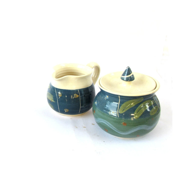 Vintage pottery cream and sugar set. Blue and white ceramic. Handmade pottery. Farmhouse pottery. Ceramic creamer and sugar bowl.
