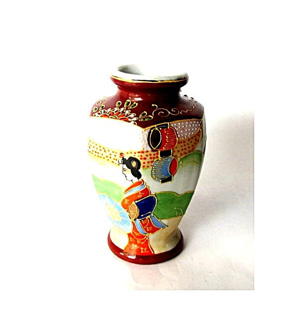 Ceramic japanese small vase. Gold trim japanese style vase with a geisha painting. Hand painted.