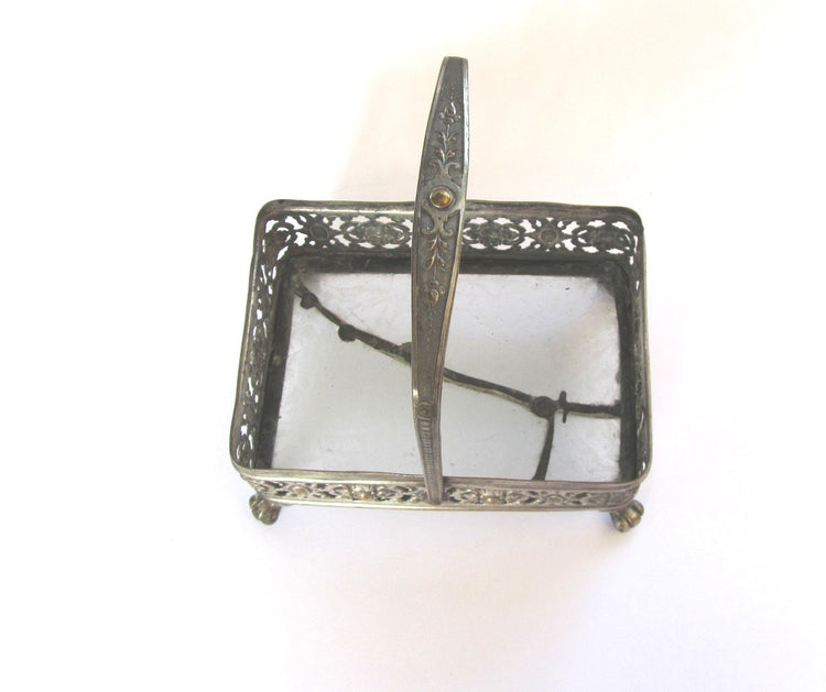 Candy dish vintage. Vintage trinket dish. Candy basket. Candy display. Silver candy dish. Silver plated dish. Footed candy dish. Filigree.
