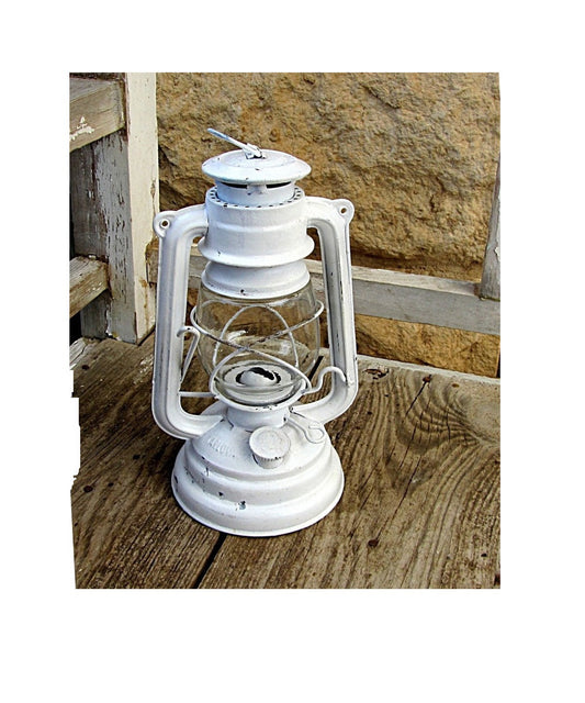 French country decor. Lantern vintage. White lantern. Oil lamp. Oil lantern. Kerosene lamp. Shabby chic lantern. Distressed. Wedding decor.