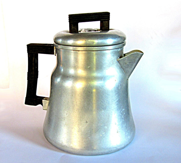 Coffee maker. Vintage coffee maker. Vintage coffee pot. Vintage aluminum. Bakelite handle. WearEver stove top percolator.