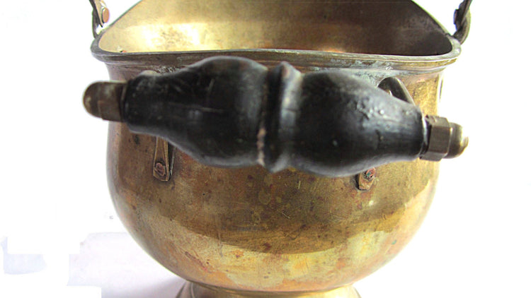 Metal bucket. Brass bucket. Scuttle. Coal scuttle. Lion heads handle. Brass handles. wood handle. Pedestal. Metal planter. Brass planter.