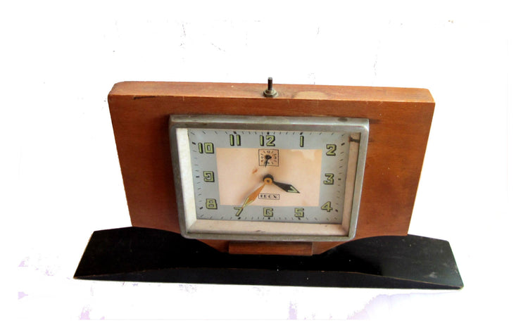 Antique clock. Vintage clock. Alarm clock. Wood clock. Vintage alarm clock. Mechanical clock. Wooden clock. Mid century clock. Working.