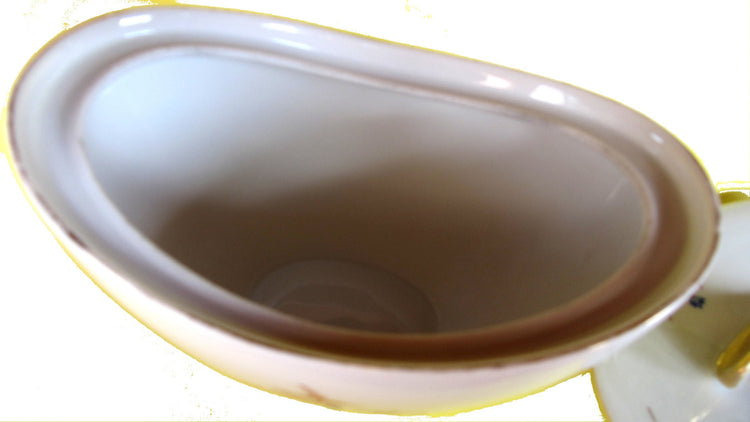 White porcelain sugar bowl. Mid century ceramic. Rosenthal. Floral china. Gold trim. Trinket bowl. Ceramic sugar bowl. With lid. Germany.