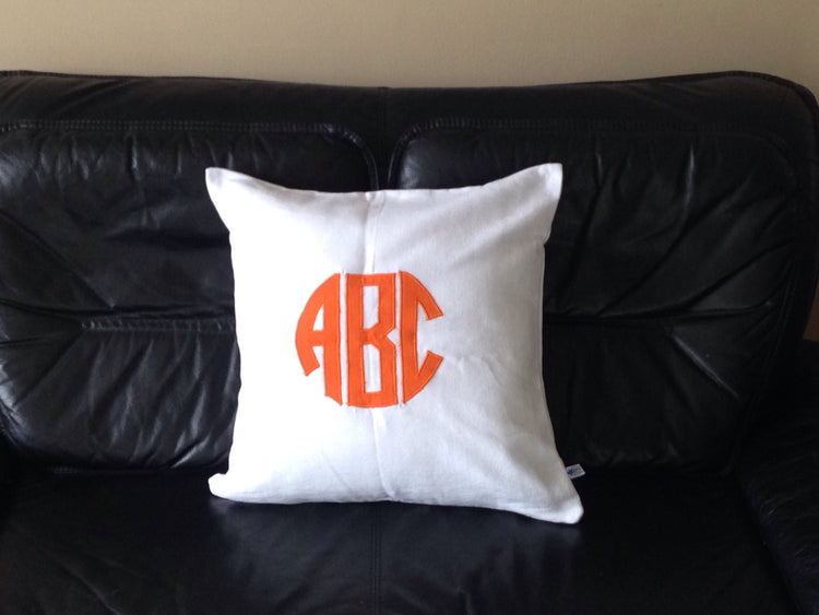 Circle Monogrammed Pillows, Dorm Decor, Christmas Gift for her, Monogram sofa Pillows, Monogram bedroom pillows